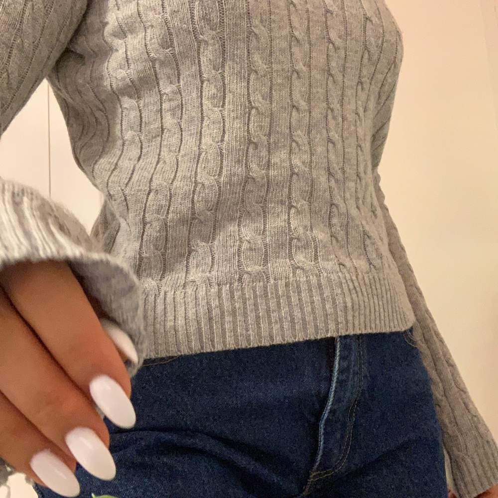 ⭐️BRANDY MELVILLE GREY KNITTED SWEATER - Picture 6 of 12